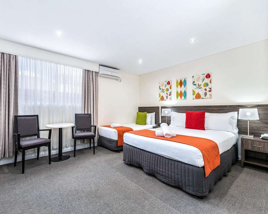 The Clairfield Hotel Mudgee Room photo